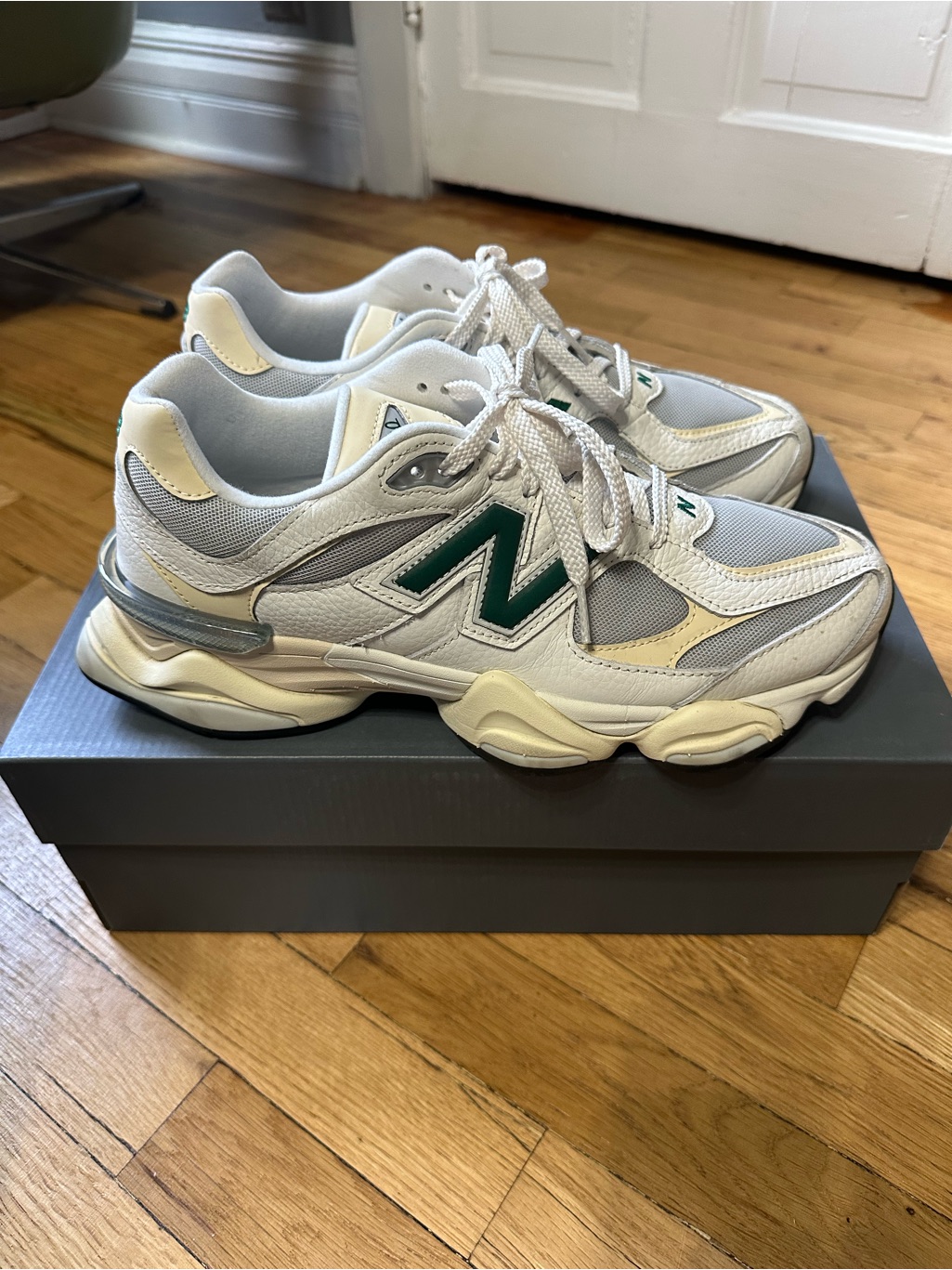 New Balance 9060
